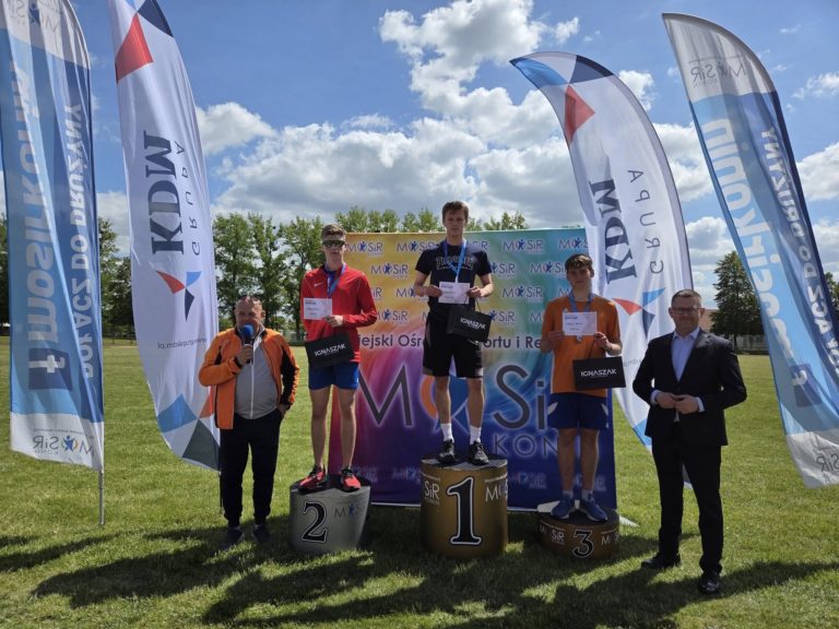 Fabian Pawlik na podium Biegu Milowego Słupa. Reprezentanci ZST Konin w sportowej czołówce!
