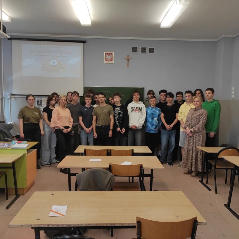 „Specjalista od forsy” – warsztaty ekonomiczne w SP Rychwał z udziałem ZS CKU w Koninie