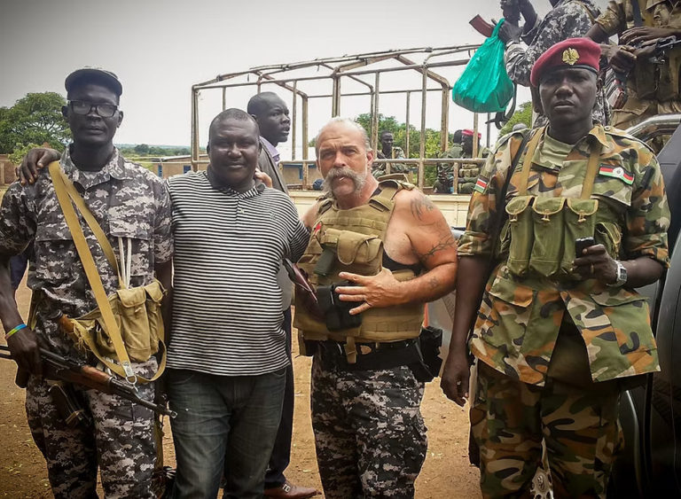 Sam Childers – kontrowersyjny „Kaznodzieja z karabinem maszynowym”