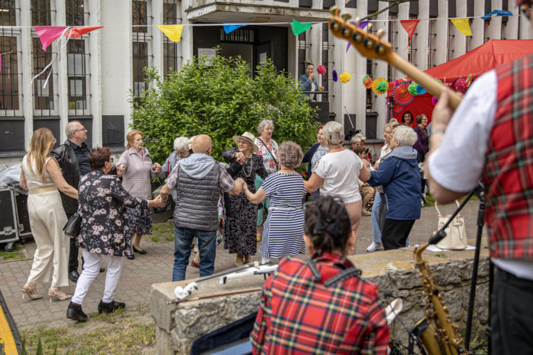 EtnoMajówka u Zośki: muzyka, tańce i smaki dawnej wsi – pierwszy dzień świętowania za nami
