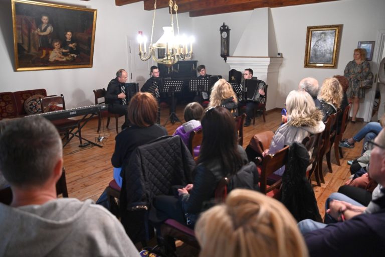 Noc Muzeów 2025 – wyjątkowy wieczór pełen kultury w Koninie