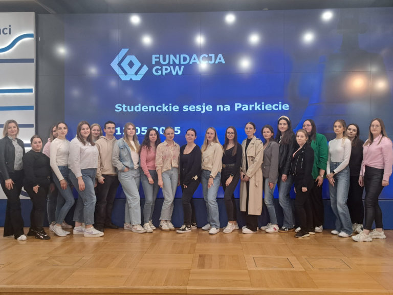 Studenci ANS w Koninie na warszawskiej Giełdzie Papierów Wartościowych