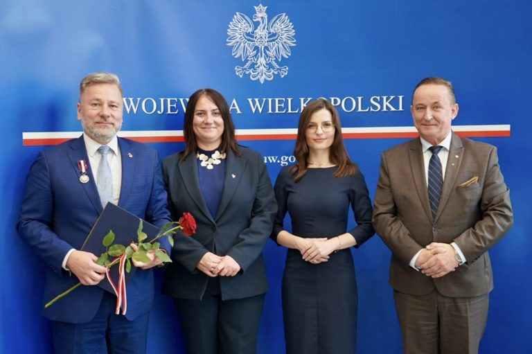 Prezydent Konina z odznaczeniem za zasługi dla samorządu terytorialnego