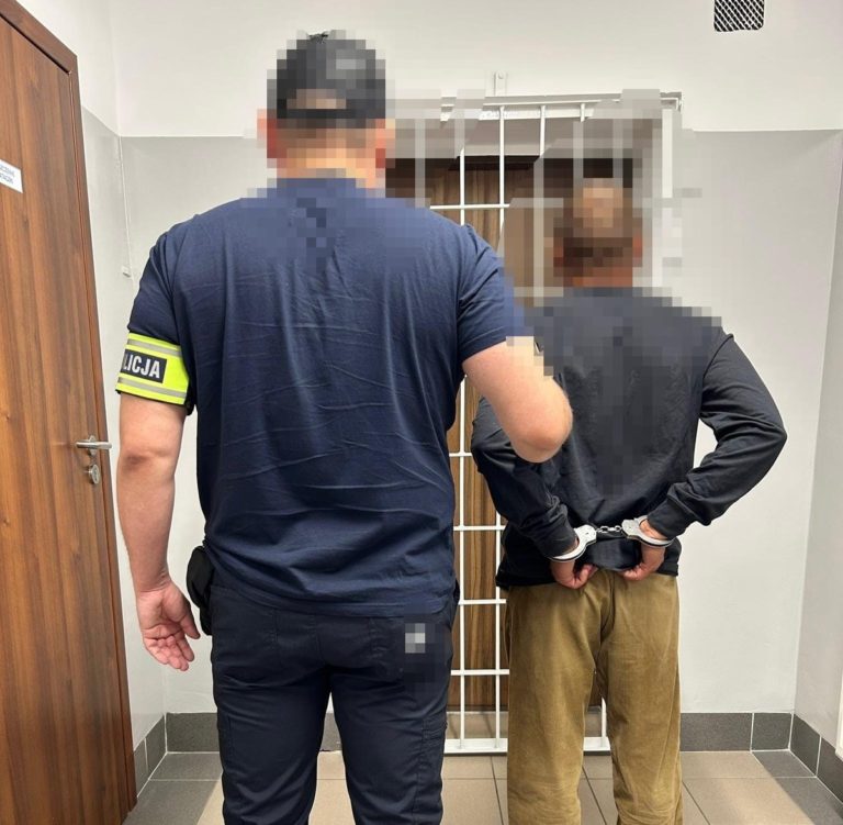 Brutalne pobicie w Koninie. Dwóch sprawców zatrzymanych – jeden z nich tymczasowo aresztowany