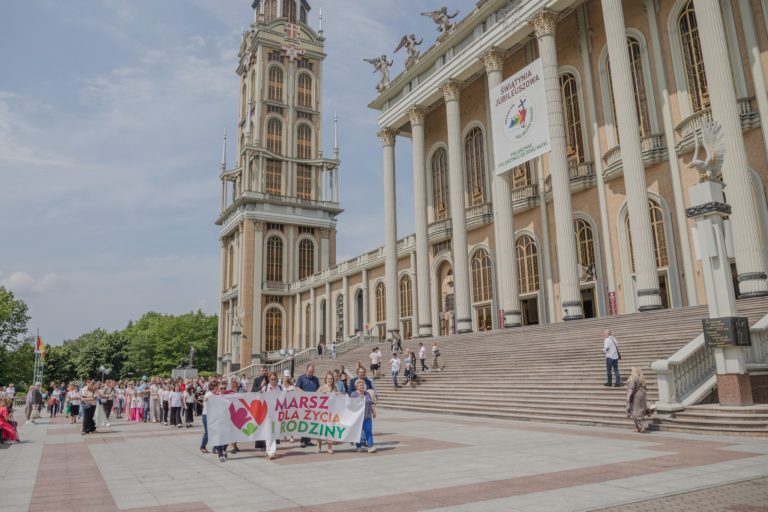 Dzień Dziecka w Licheniu pod znakiem rodziny, modlitwy i wspólnej radości
