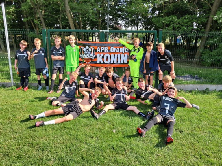 APR Oranje Konin U12 triumfuje w Dniu Dziecka – wysoka wygrana z Wartą Pyzdry