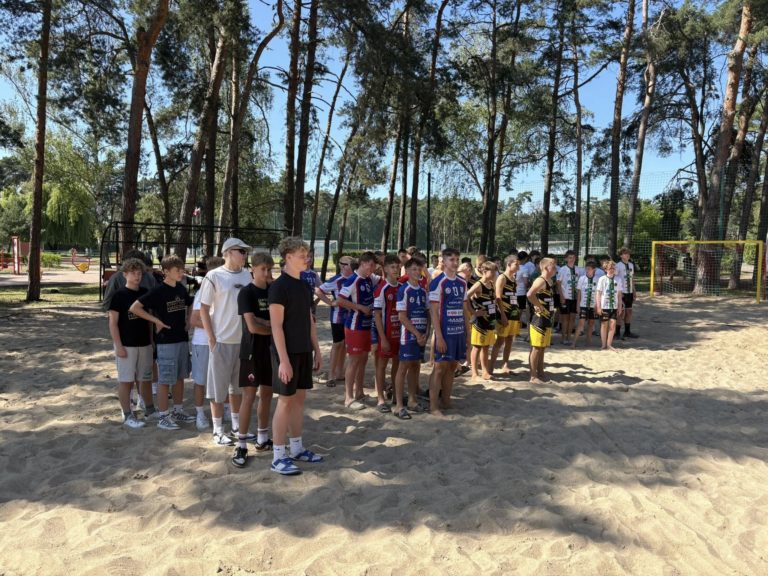 Młodzicy START Konin tuż za podium. Finał Wielkopolski w plażowej piłce ręcznej za nami