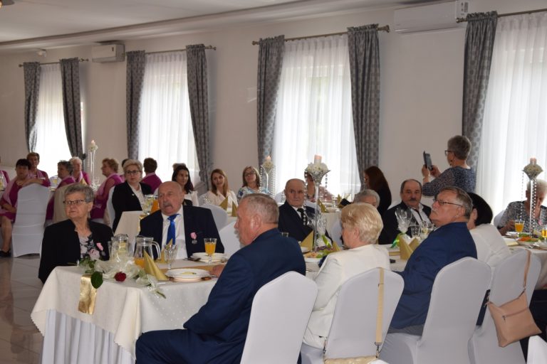 Złote i Diamentowe Gody w Tuliszkowie. Wzruszająca uroczystość dla małżeńskich jubilatów