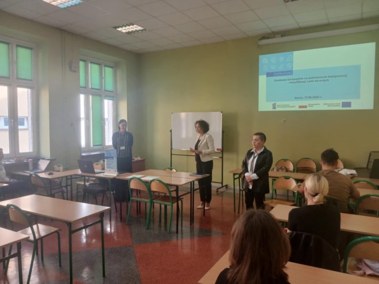 Fundusze Europejskie w praktyce. Spotkanie w ZS CKU w Koninie