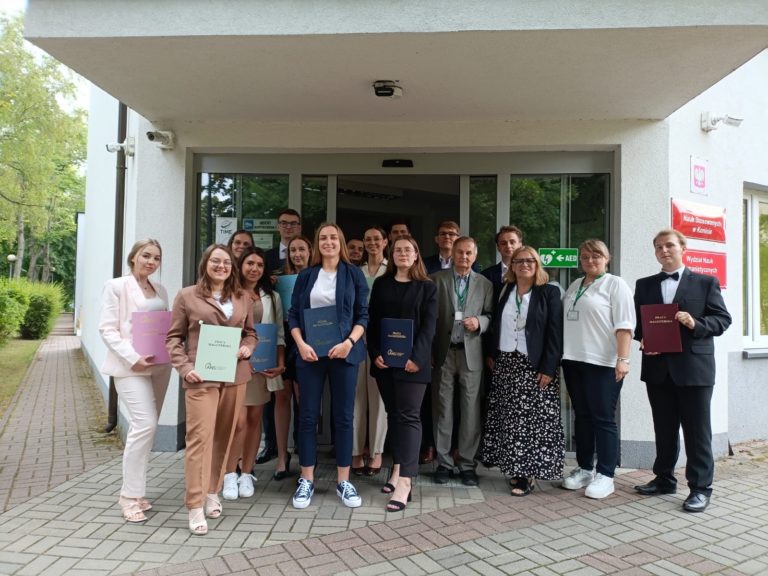 Nowi magistrowie ANS w Koninie – historyczny moment dla uczelni