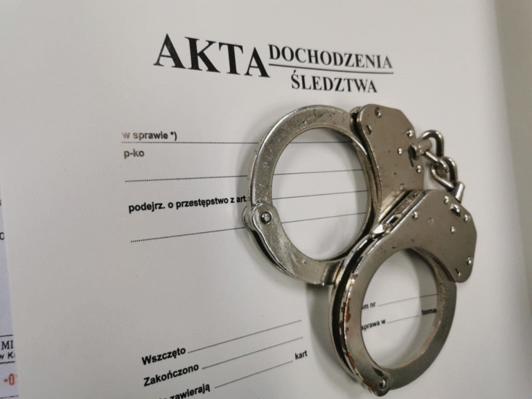 Dwukrotna kradzież z włamaniem w ciągu godziny – 45-latek z Konina zatrzymany