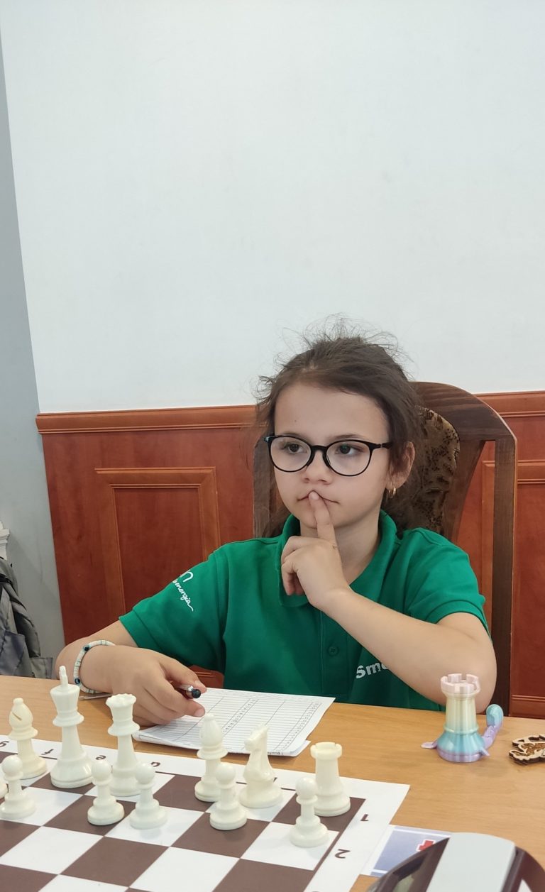 Mistrzostwa Wielkopolski Młodzików w Ślesinie: ambitna postawa najmłodszych szachistów UKS Smecz Konin