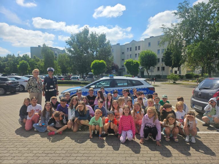 Bezpieczeństwo na hulajnodze tematem wakacyjnych spotkań w Koninie
