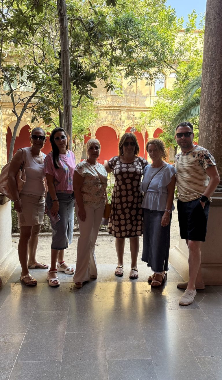 Nauczyciel I LO z Konina szkolił się w Walencji. Nowe kompetencje w służbie edukacji