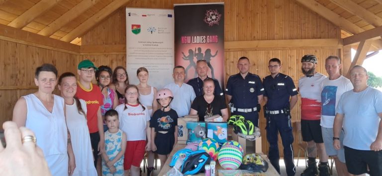 Helenów Pierwszy na rolkach – aktywna niedziela z policją i instruktorem