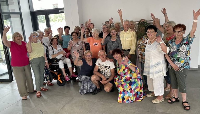 Z miłości do pszczół i miodu. Niezwykłe spotkanie z Antonim Smagą w Bibliotece Magnetycznej