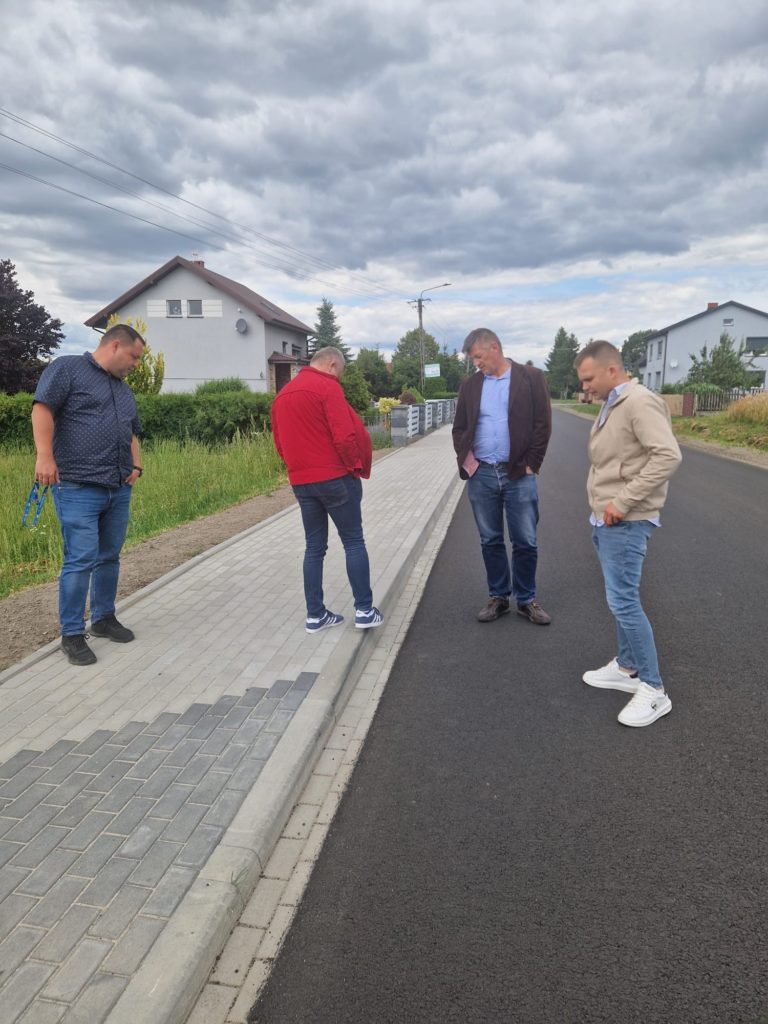 Rychwał, Święcia i Dąbroszyn z nową infrastrukturą drogową. Zakończono kolejną ważną inwestycję