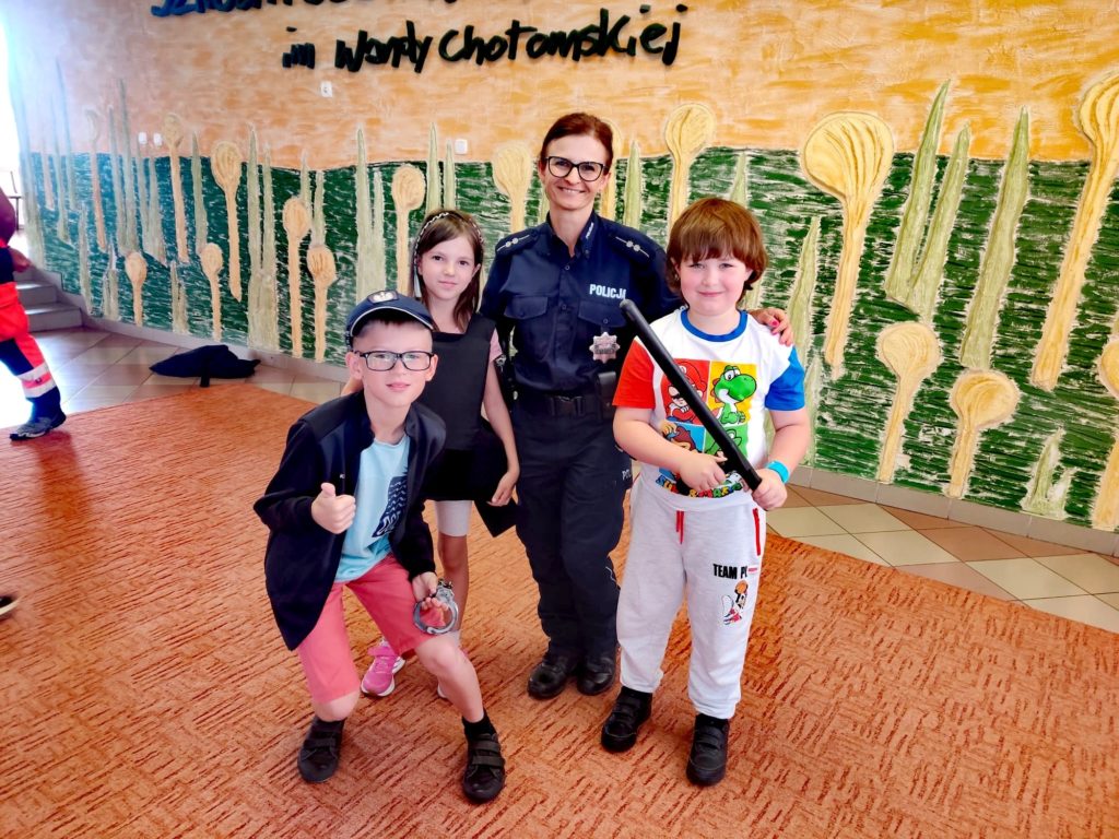 Bezpieczeństwo podczas wakacji – Policjanci z Kleczewa 2