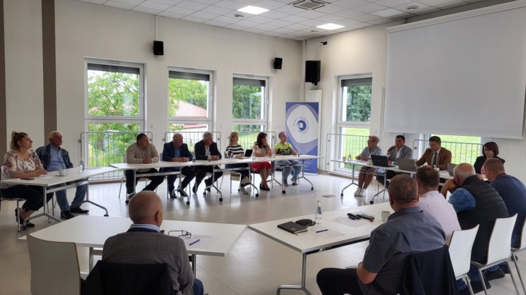 Narada z sołtysami w Gminie Stare Miasto. Rozmawiano o bezpieczeństwie, kanalizacji i funduszach zewnętrznych