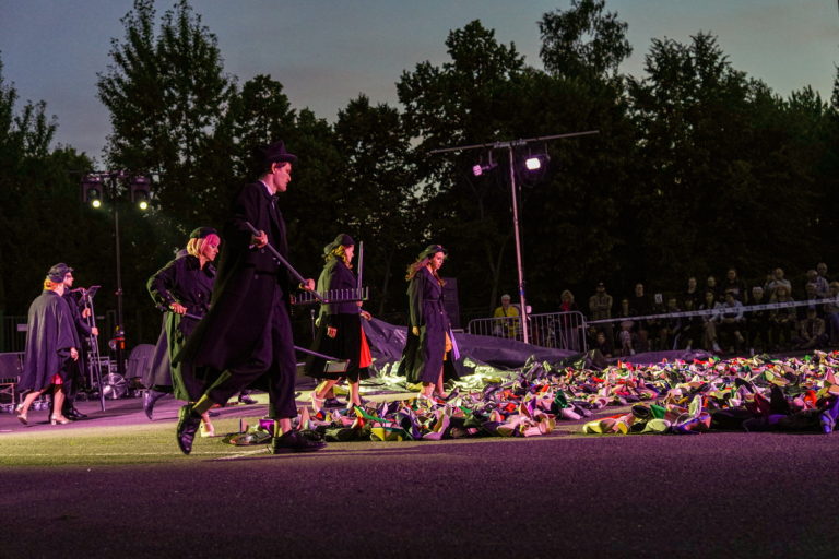 Taniec, który opowiada bez słów. „Bal” Teatru KTO porwał publiczność w Koninie