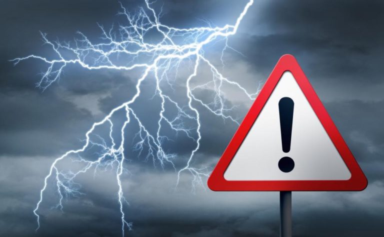 OSTRZEŻENIE METEOROLOGICZNE DLA POWIATU KONIŃSKIEGO – BURZE Z ULEWAMI I WIATREM