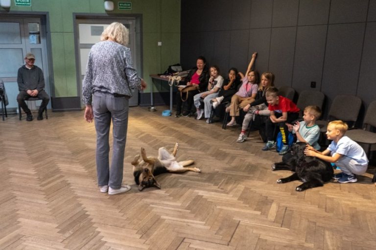 Wakacje pełne sztuki, zabawy i nauki. Letnie warsztaty w Konińskim Centrum Kultury trwają