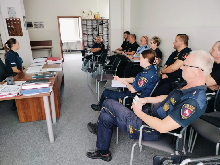 STRAŻ MIEJSKA W KONINIE SZKOLI SIĘ Z PRZEPISÓW DOTYCZĄCYCH HULAJNÓG ELEKTRYCZNYCH