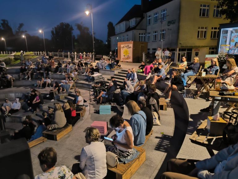 Letni seans „Jutro będzie nasze” na Bulwarze Nadwarciańskim