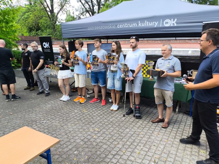 TRIUMF MARCINA STECZKA W TURNIEJU „KRÓLEWSKA WIEŻA” W OSTRZESZOWIE