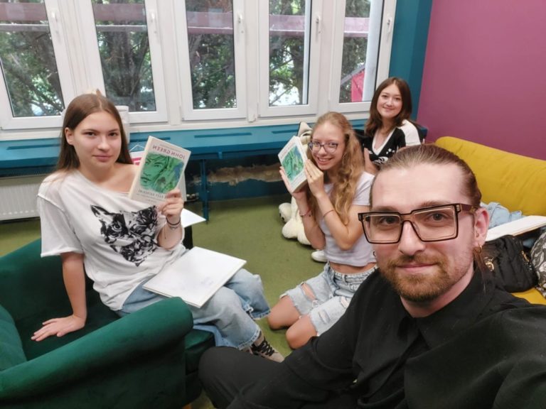 Młodzieżowy Dyskusyjny Klub Książki w Koninie omawia „19 razy Katherine”