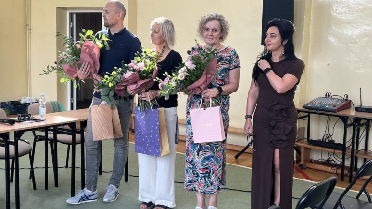 POŻEGNANIE NAUCZYCIELI PRZECHODZĄCYCH NA EMERYTURĘ W ZSBIKZ W KONINIE