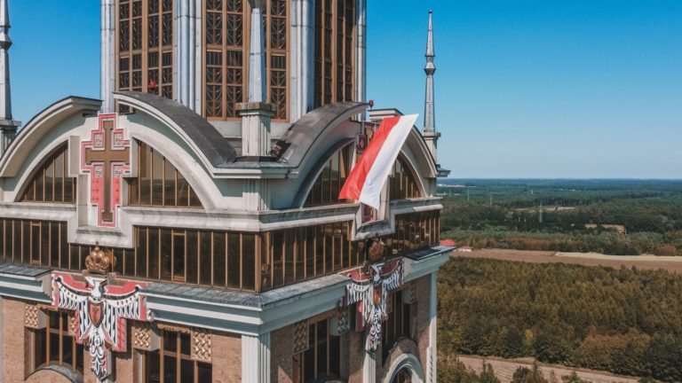 MSZA ŚWIĘTA W INTENCJI OJCZYZNY W SANKTUARIUM MATKI BOŻEJ LICHEŃSKIEJ