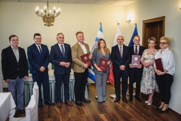 Kazimierz Biskupi Rozpoczyna Transformację Terenów Pokopalnianych Przy Zbiorniku w Kozarzewku