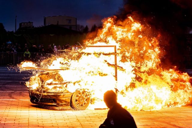 image-27-08-25-02-01-21