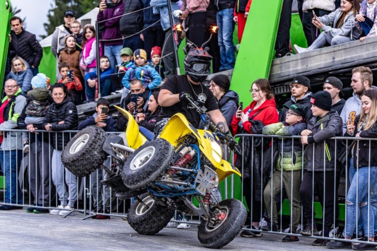 KASKADERSKIE SHOW W KONINIE – EMOCJE JAK W HOLLYWOOD