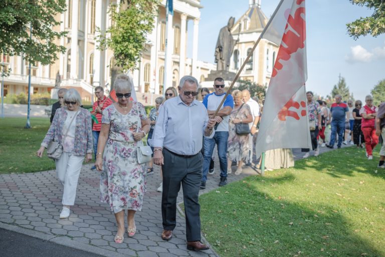 43. PIELGRZYMKA LUDZI PRACY DOTARŁA DO LICHENIA