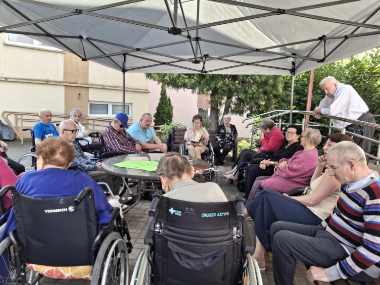 NARODOWE CZYTANIE W DPS W KONINIE