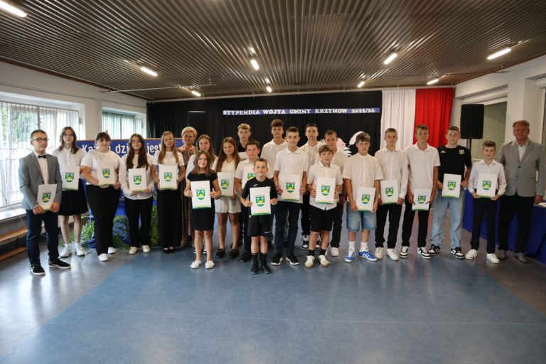 STYPENDIA I AWANSE NAUCZYCIELSKIE W GMINIE KRZYMÓW