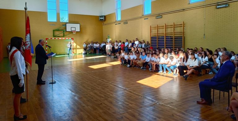 Nowy Rok Szkolny 2025/2026 w Gminie Rzgów Rozpoczęty