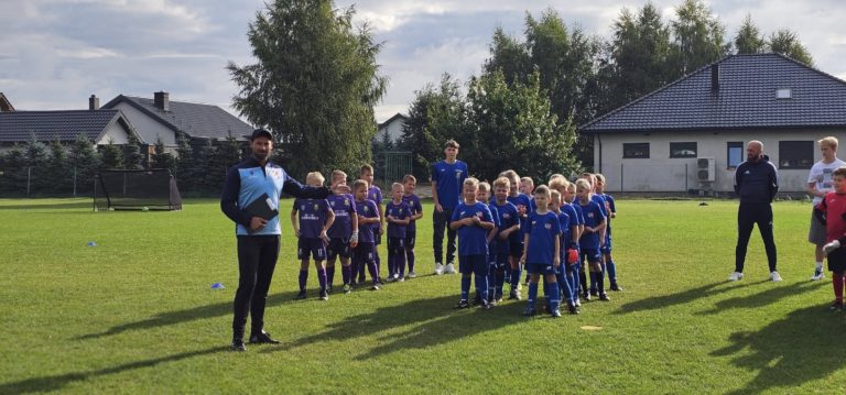 TURNIEJ ŻAKÓW W SOMPOLNIE – SPORTOWA ZABAWA DLA NAJMŁODSZYCH