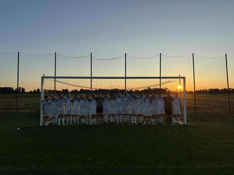 TRAMPKARZE GKS SOMPOLNO ZWYCIĘŻAJĄ W BARŁOGACH