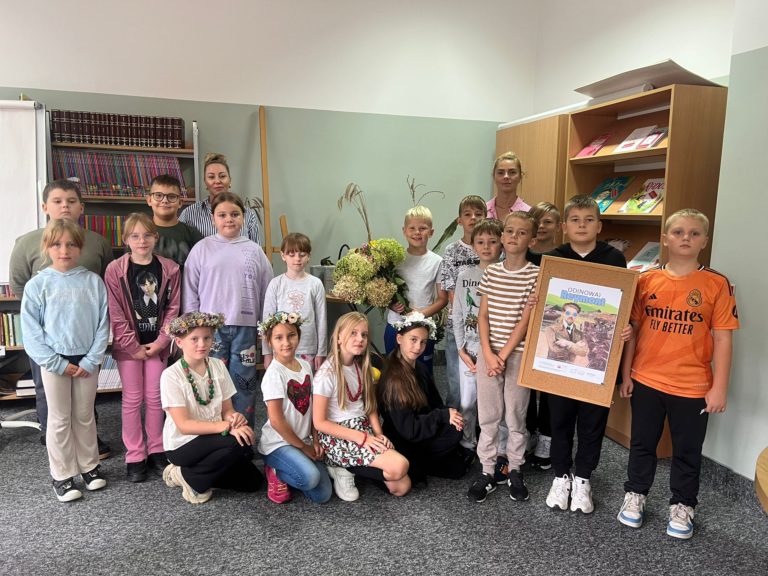 Dożynki w bibliotece „Siódemka” w Koninie – tradycja i kreatywność młodych czytelników