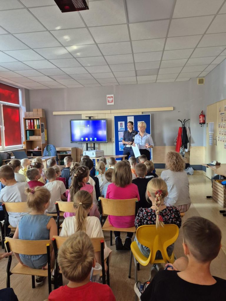 BEZPIECZNA DROGA DO SZKOŁY W KONIŃSKIEJ SP NR 11