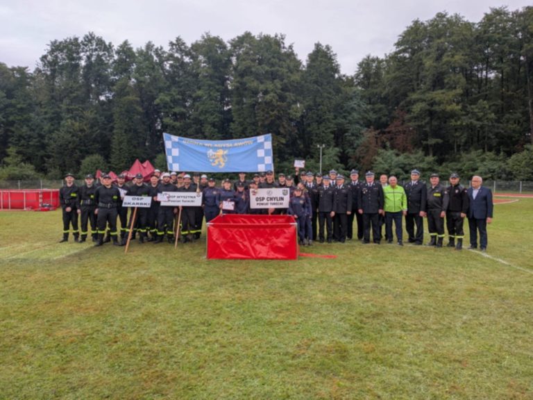 STRAŻACY Z GMINY WŁADYSŁAWÓW NA POWIATOWYCH ZAWODACH SPORTOWO-POŻARNICZYCH