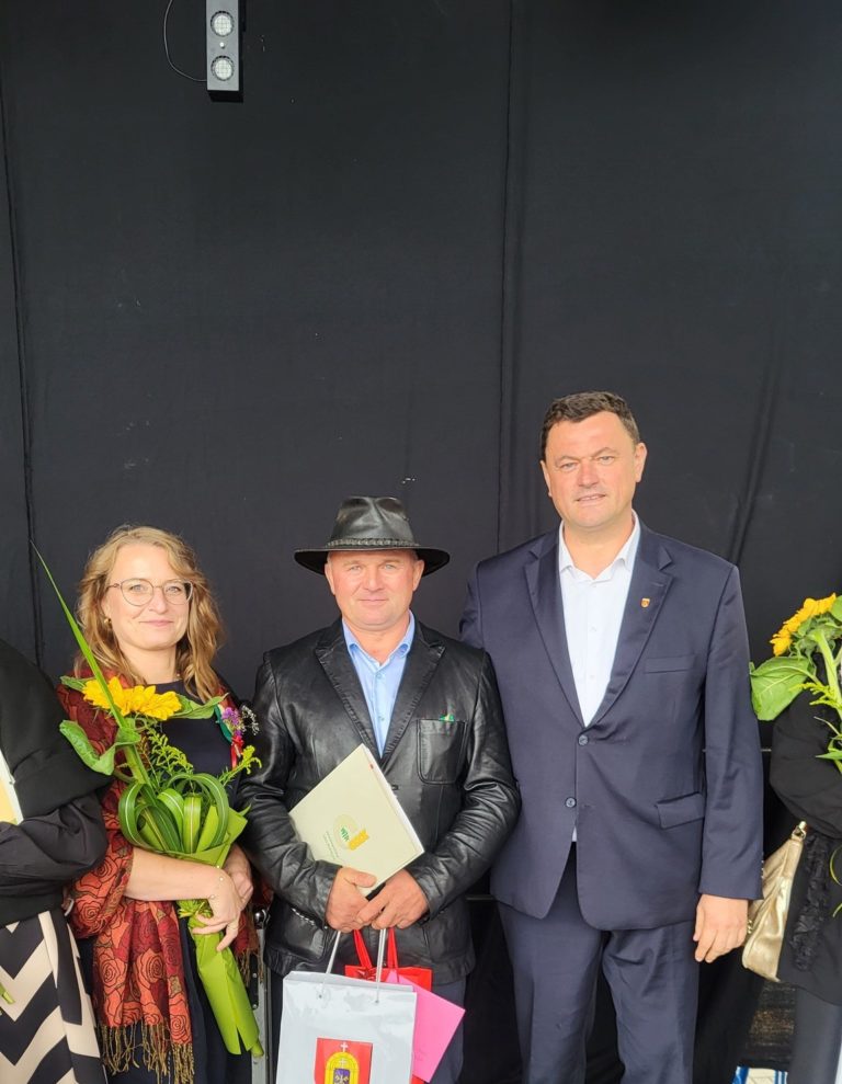 MONIKA I MAREK JUSZCZAKOWIE NOMINOWANI W KONKURSIE POWIATOWY ROLNIK ROKU