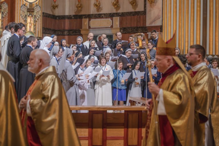 V KONGRES MŁODYCH KONSEKROWANYCH ROZPOCZĘTY W LICHENIU