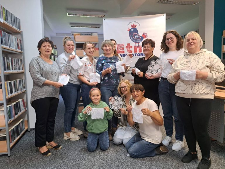 WARSZTATY SNUTKI GOLIŃSKIEJ W FILII „GOSŁAWICE” – TRADYCJA W RĘKACH MŁODEGO POKOLENIA