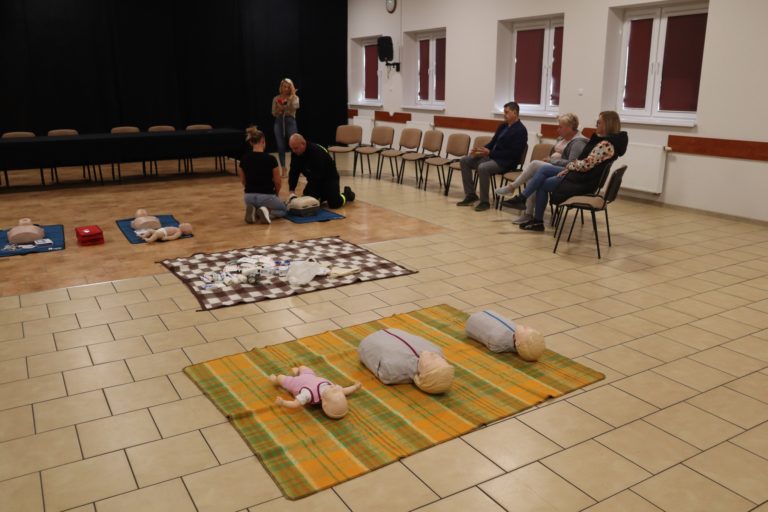 SZKOLENIA DLA NIEWIELU