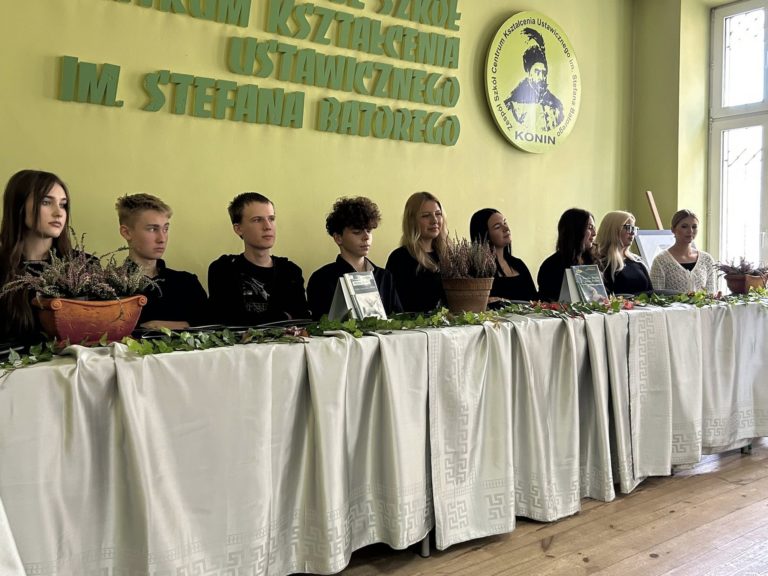 ZSCKU W KONINIE UCZESTNICZY W NARODOWYM CZYTANIU