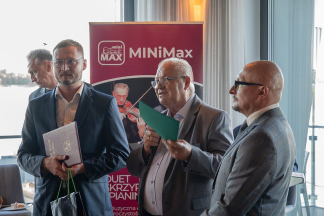 DSC04437-Enhanced-NR